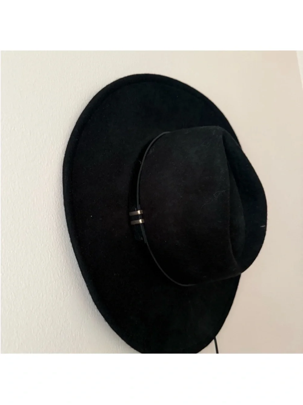 House of Harlow 1960 Black Hat with Gold Detail